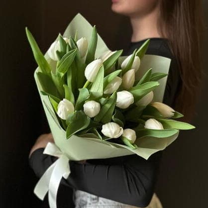Букет из 15 белых тюльпанов