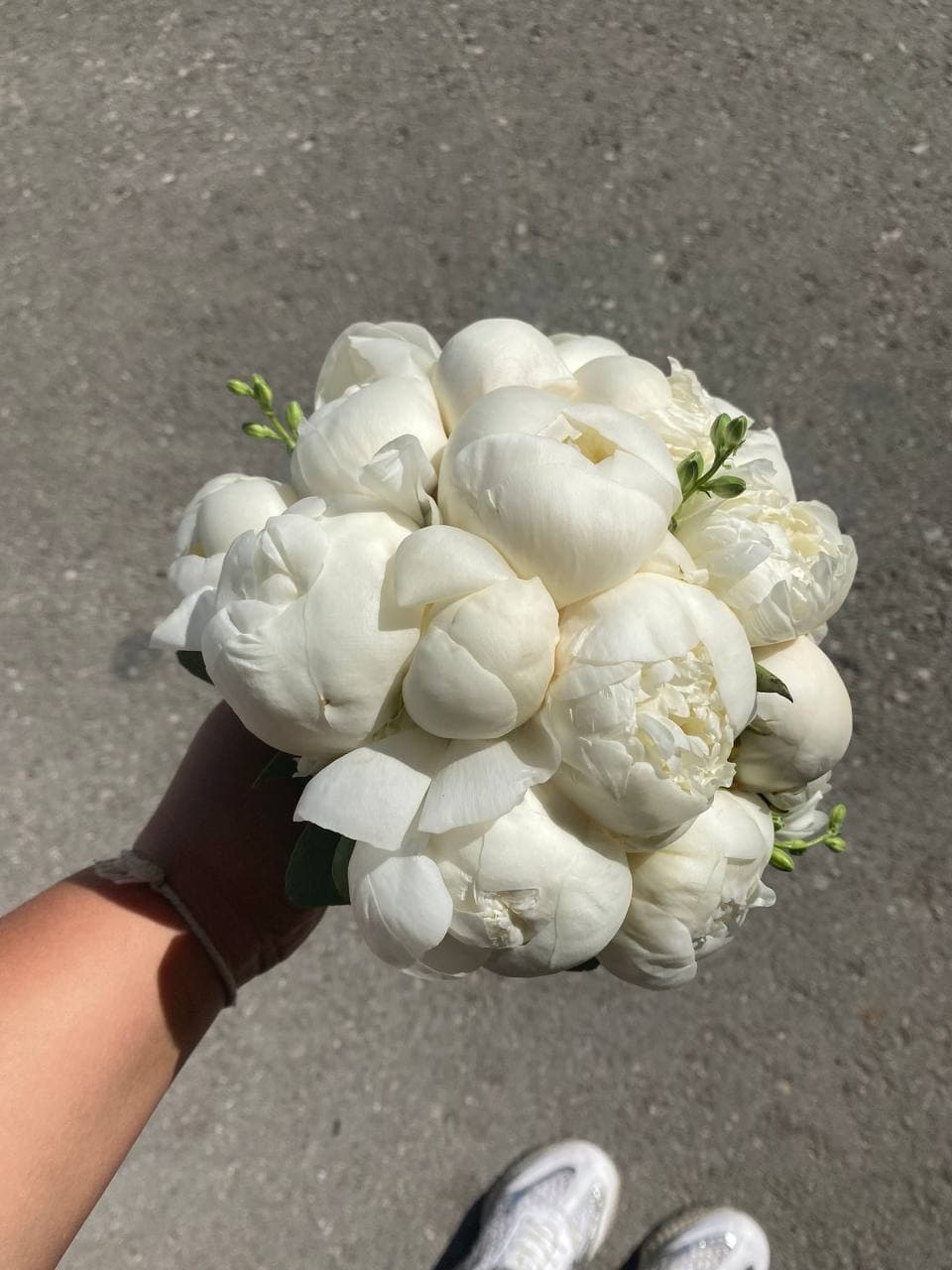 Свадебный букет из пионов
